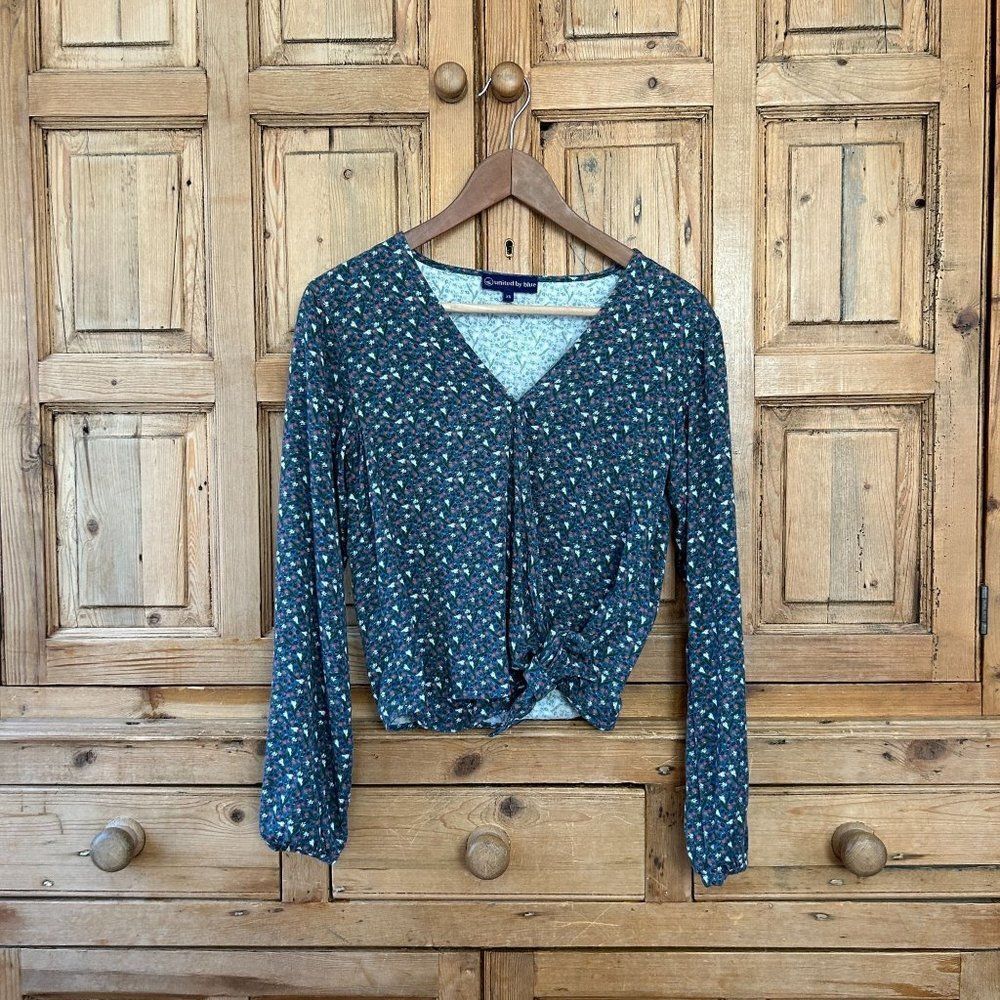 United‎ by Blue Size XS Faux Wrap Floral Tie Front Long Sleeve Shirt Cottagecore